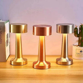 Luminária de Mesa Mirina Carpetino